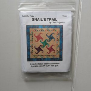 Pattern: Little Bits 'Snail's Trail' by Cindi Edgerton Quilt (30" x 30" / 76cm x 76cm)