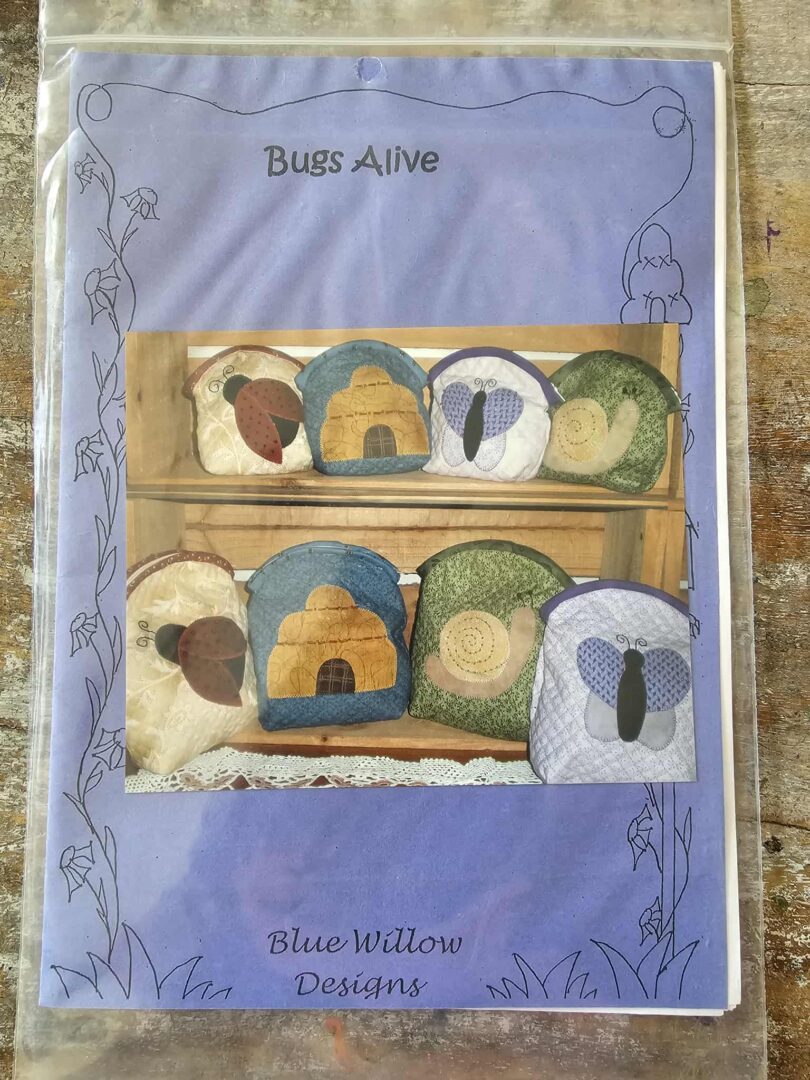 Pattern: Bugs Alive by Blue Willow Designs - Little Purses