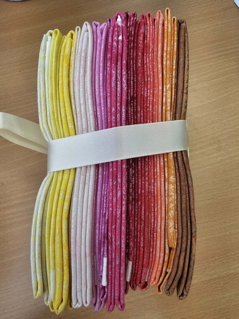 Michael Miller "Fairy Frost - Warm Colourway " Fat Quarter Quilting Cotton Bundle (15 pieces) RRP $130 (ish)