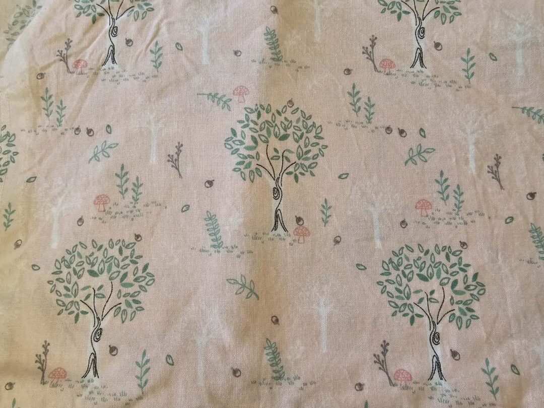 Acorn Trees Quilting Cotton (114cm x 98cm)