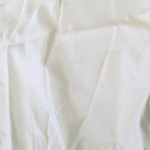 Pearly White Satin (70cm x 100cm)