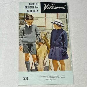 Villawood Knitting Booklet #88 Children's Jumpers Size 22-26 chest (11 patterns)