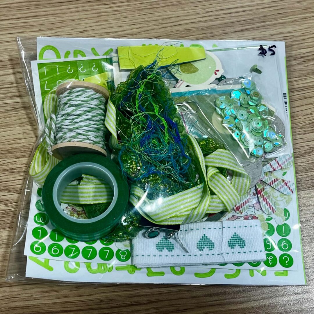 Assorted Papercraft (Green)