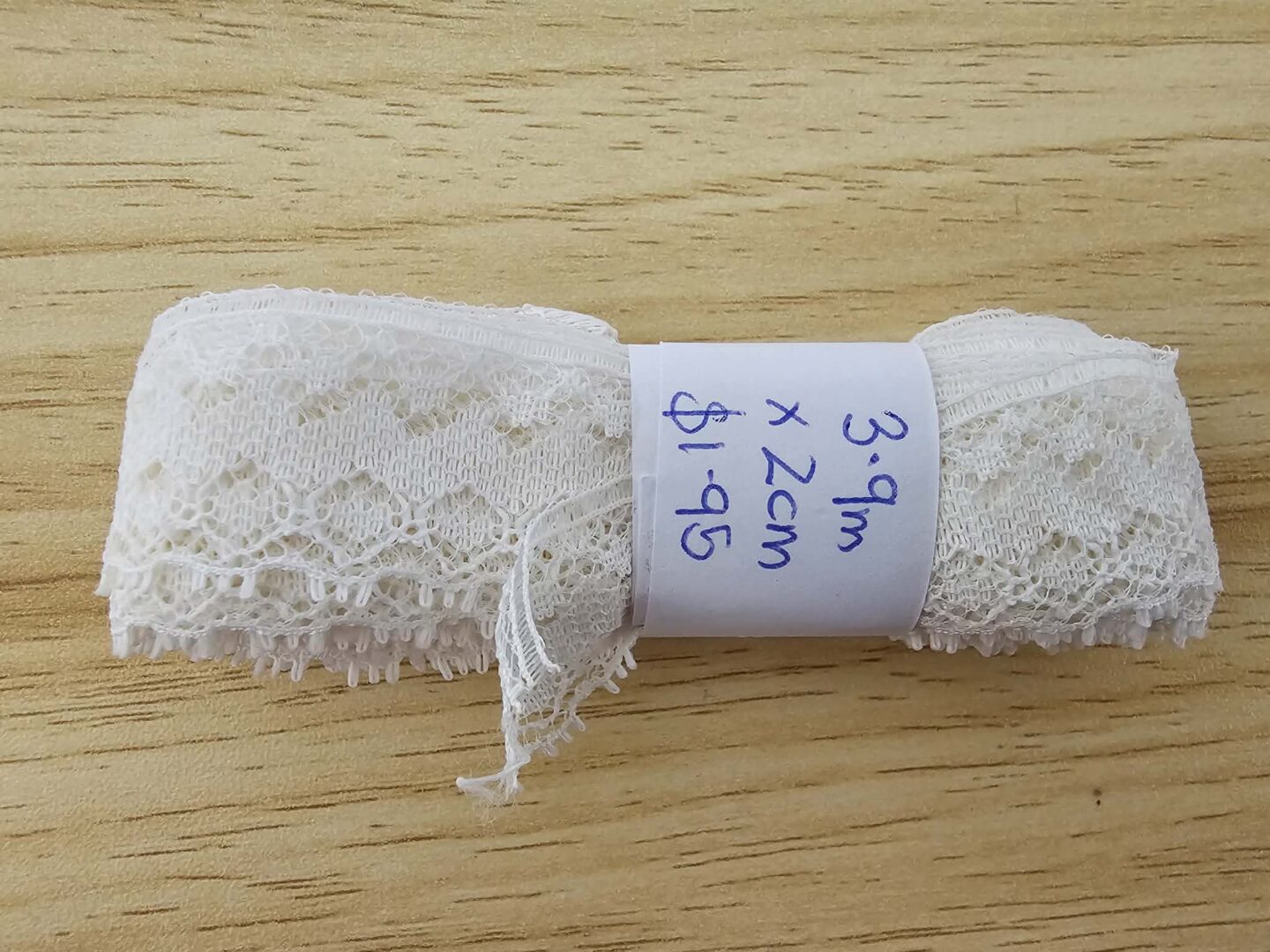 White Lace Trim (20mm x 3.9m)