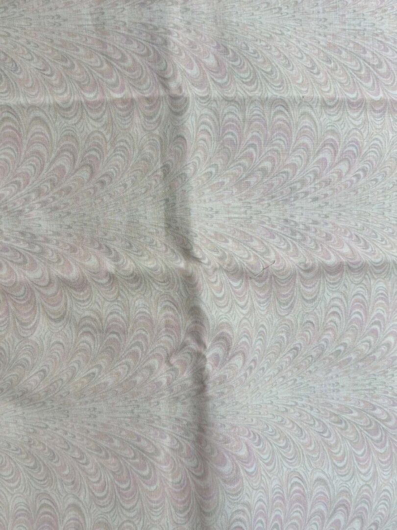 Pale Marbled Quilting Cotton (Fat Quarter)