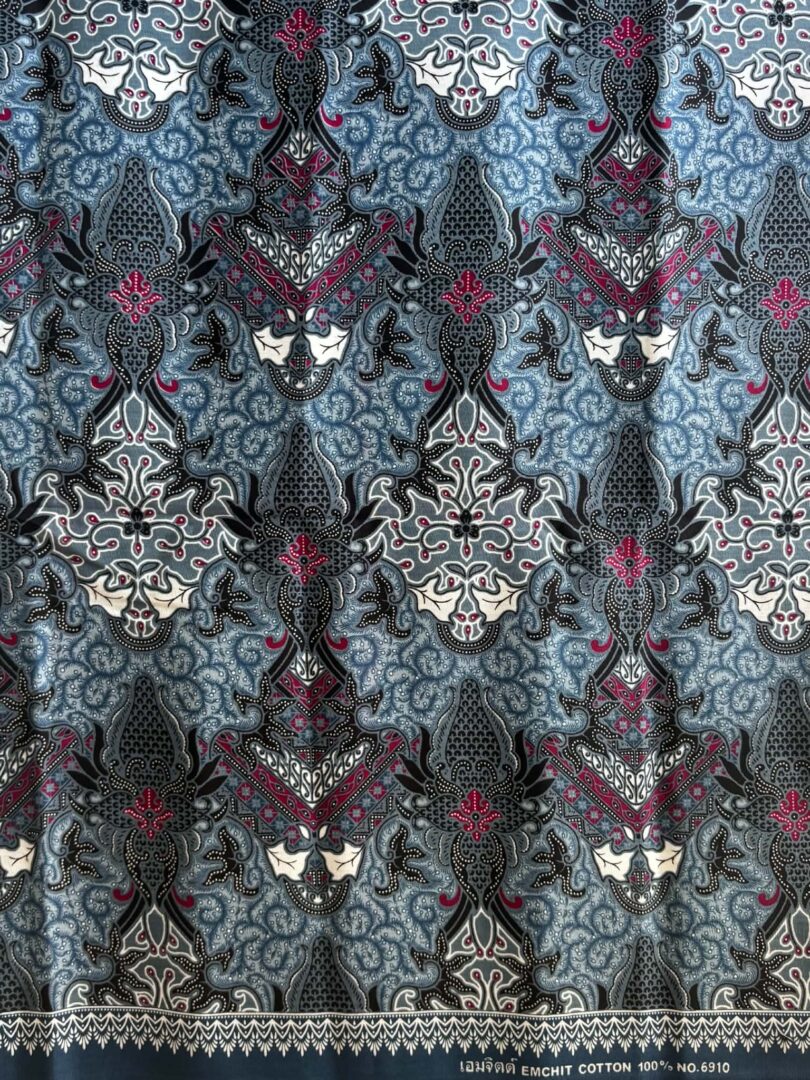 Batik Style Print 'Emchit' Cotton (108cm x 166cm)