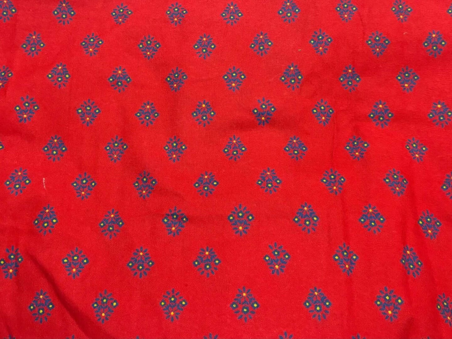 Red Mini Floral Brushed Cotton (104cm x 410cm)